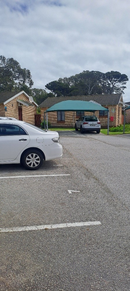 To Let 2 Bedroom Property for Rent in Greenshields Park Eastern Cape